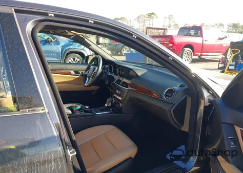 2013 Mercedes-Benz C 300 Sport 4Matic from USA, damaged, VIN WDDGF8AB1DR294589